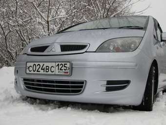 2002 Mitsubishi Colt Pictures