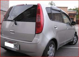 2002 Mitsubishi Colt Pics