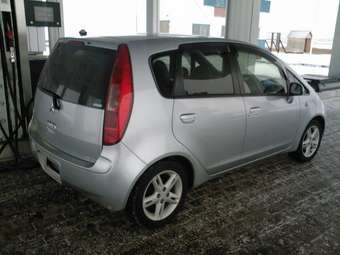 2002 Mitsubishi Colt Pictures