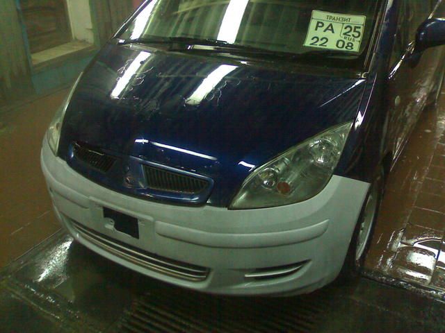 2002 Mitsubishi Colt