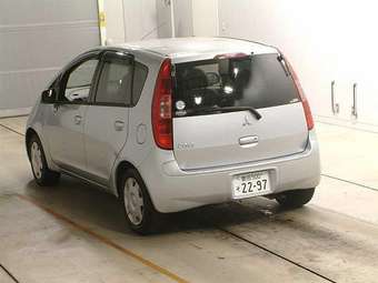 2002 Mitsubishi Colt Pictures