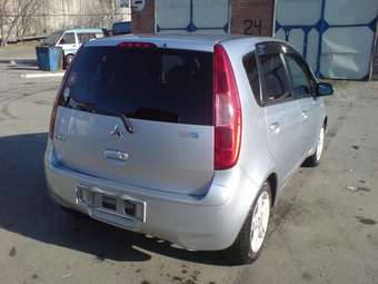 2002 Mitsubishi Colt Pictures