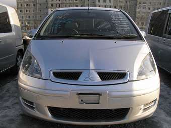 2002 Mitsubishi Colt Pics