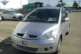 2002 Mitsubishi Colt Images