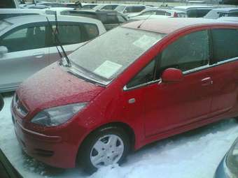 2002 Mitsubishi Colt Photos