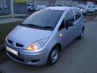 2002 Mitsubishi Colt Pics