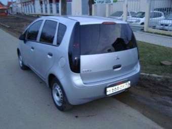 2002 Mitsubishi Colt Pictures