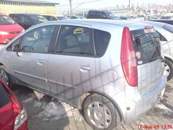 2002 Mitsubishi Colt Images