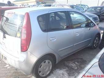 2002 Mitsubishi Colt Pictures