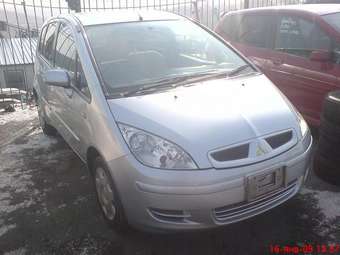 2002 Mitsubishi Colt Pics