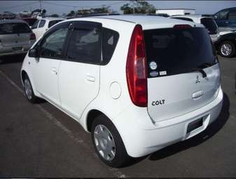 2002 Mitsubishi Colt Photos