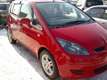 2002 Mitsubishi Colt Pictures
