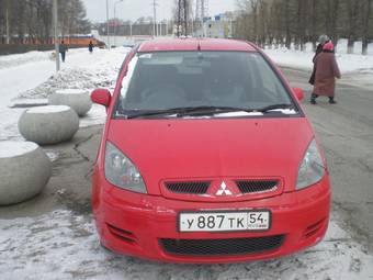 2002 Mitsubishi Colt Pictures