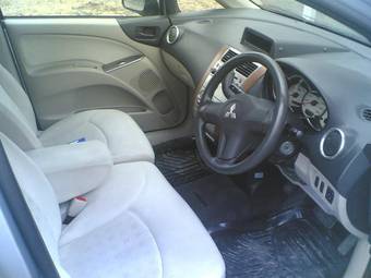2002 Mitsubishi Colt Photos