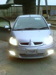 2002 Mitsubishi Colt Pictures