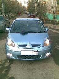 2002 Mitsubishi Colt Pictures