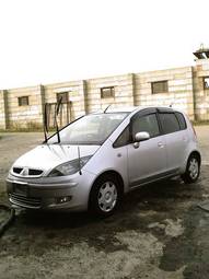 2002 Mitsubishi Colt Pictures