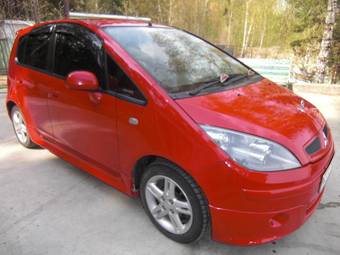 2002 Mitsubishi Colt Pictures