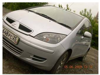 2002 Mitsubishi Colt Pics