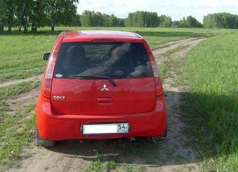 2002 Mitsubishi Colt Photos