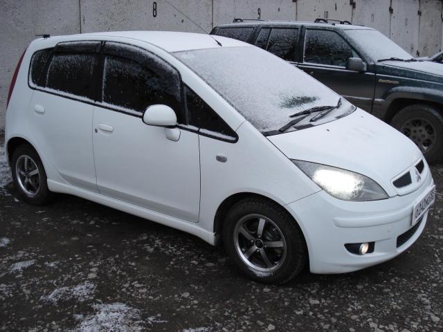 2002 Mitsubishi Colt