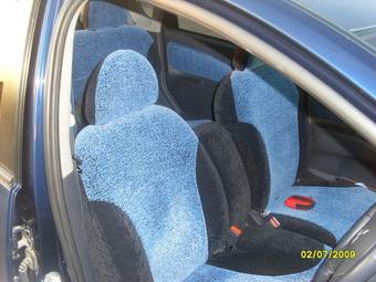 2002 Mitsubishi Colt Pictures