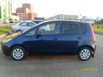 2002 Mitsubishi Colt Photos