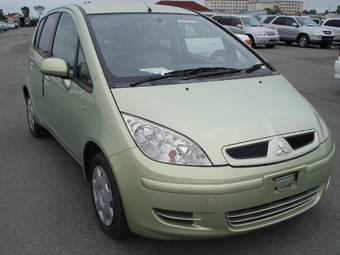 2002 Mitsubishi Colt Pics