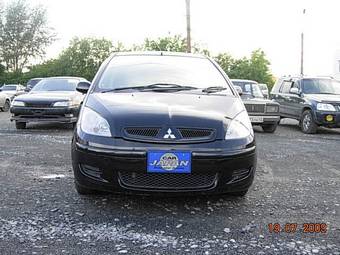 2002 Mitsubishi Colt Photos