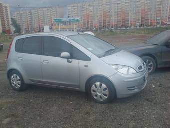 2002 Mitsubishi Colt Photos
