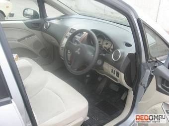 2002 Mitsubishi Colt Pictures
