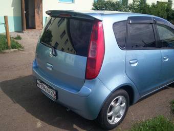 2002 Mitsubishi Colt Photos