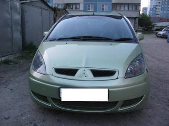 2002 Mitsubishi Colt Photos