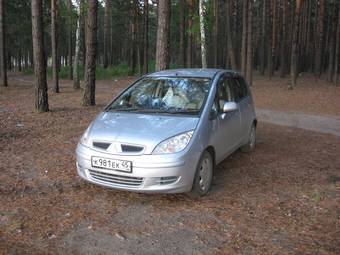 2002 Mitsubishi Colt Pics