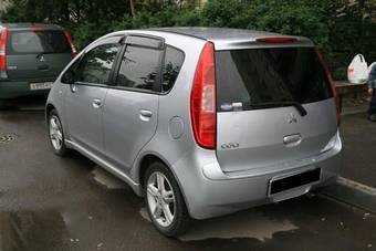 2002 Mitsubishi Colt Pictures