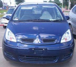 2002 Mitsubishi Colt Photos