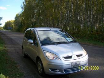 2002 Mitsubishi Colt Pictures