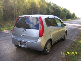 2002 Mitsubishi Colt Photos