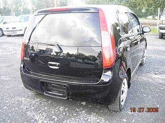 2002 Mitsubishi Colt Photos