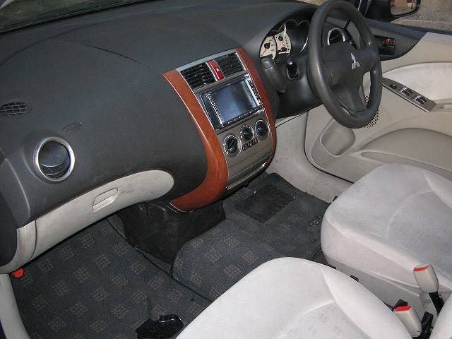 2003 Mitsubishi Colt
