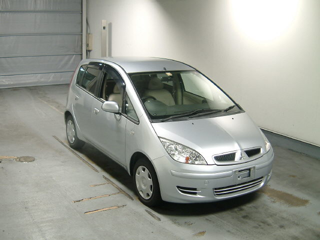 2003 Mitsubishi Colt