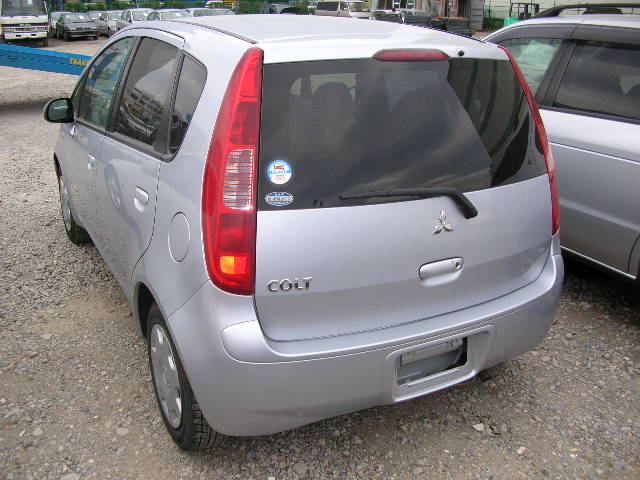 2003 Mitsubishi Colt