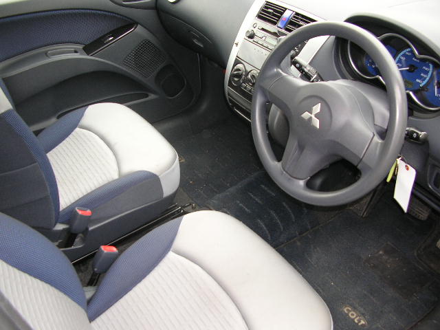 2003 Mitsubishi Colt