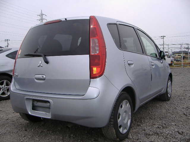 2003 Mitsubishi Colt