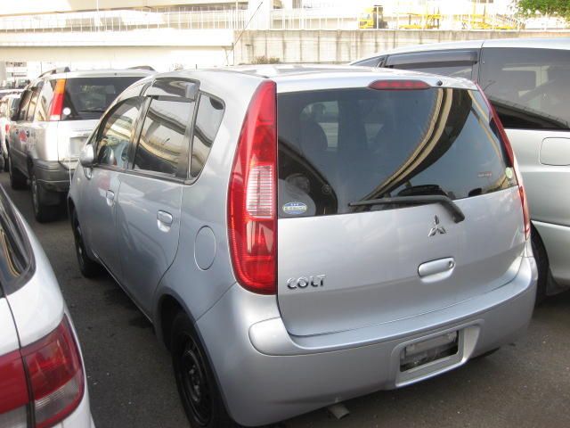 2003 Mitsubishi Colt