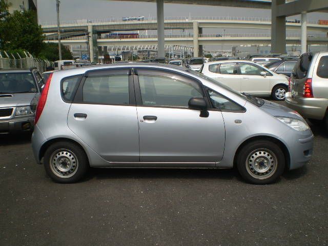 2003 Mitsubishi Colt