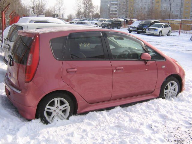 2003 Mitsubishi Colt