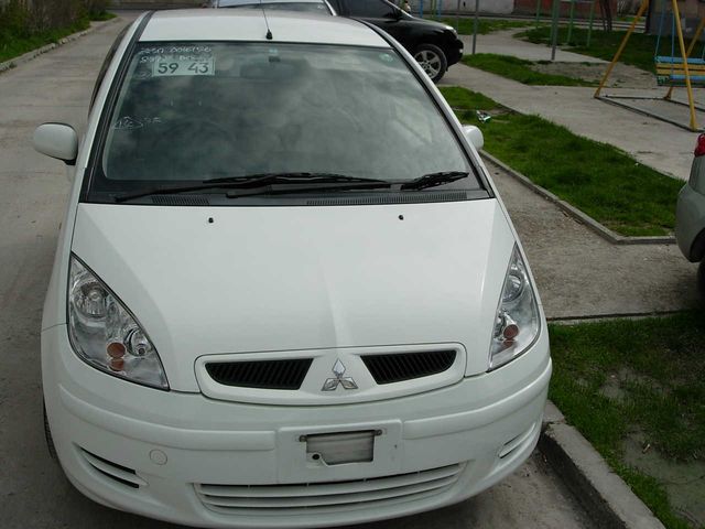 2003 Mitsubishi Colt