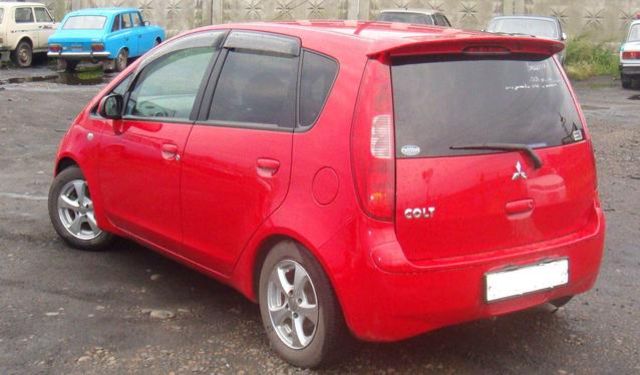 2003 Mitsubishi Colt