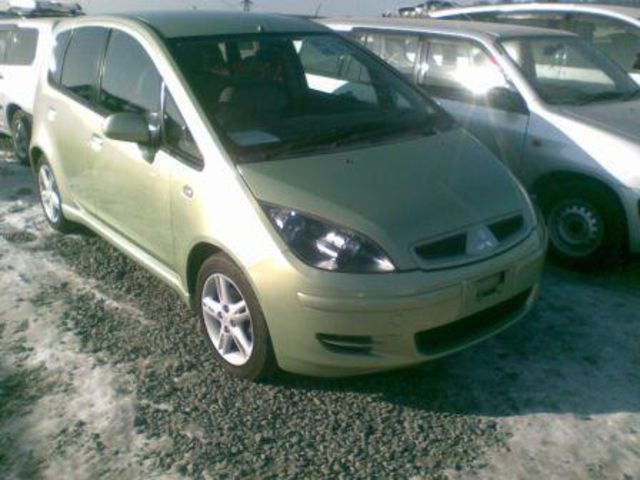 2003 Mitsubishi Colt